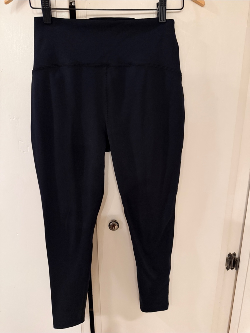 Beyond Yoga cropped capri Women's High-Waist Black Leggings